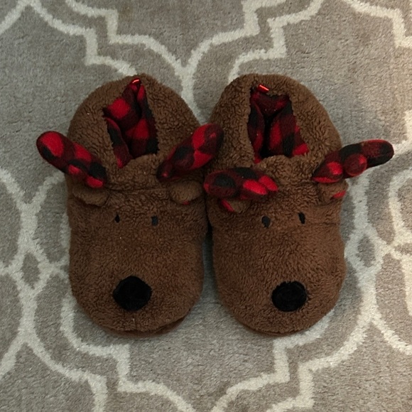 Old Navy Brown Reindeer Kids Slippers, size 3-4 - Picture 1 of 1